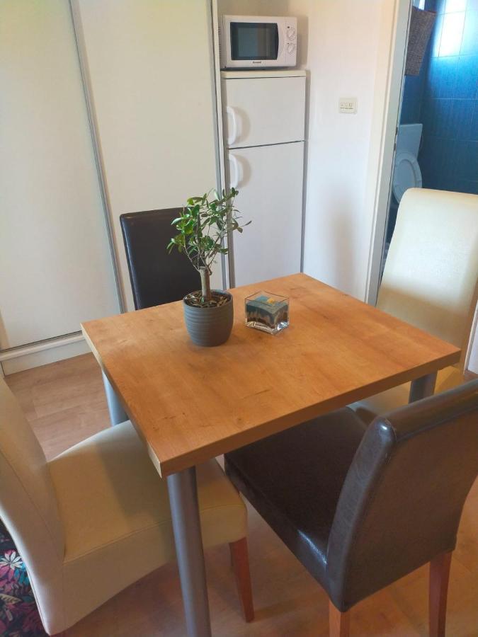 Appartamento Apartman Suzana Sindija Bibinje Esterno foto